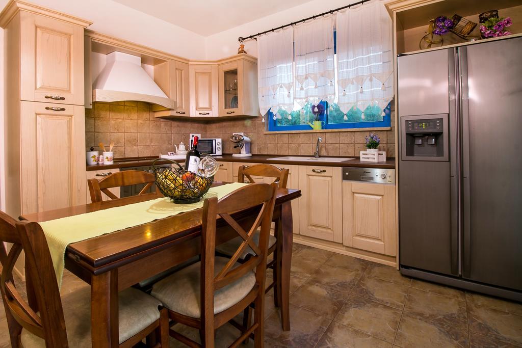Seascape Villa อาฟานโท ภายนอก รูปภาพ